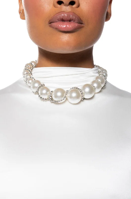 PEARLED OUT CHOKER