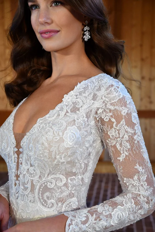 D3363 Beaded Bridal Gown