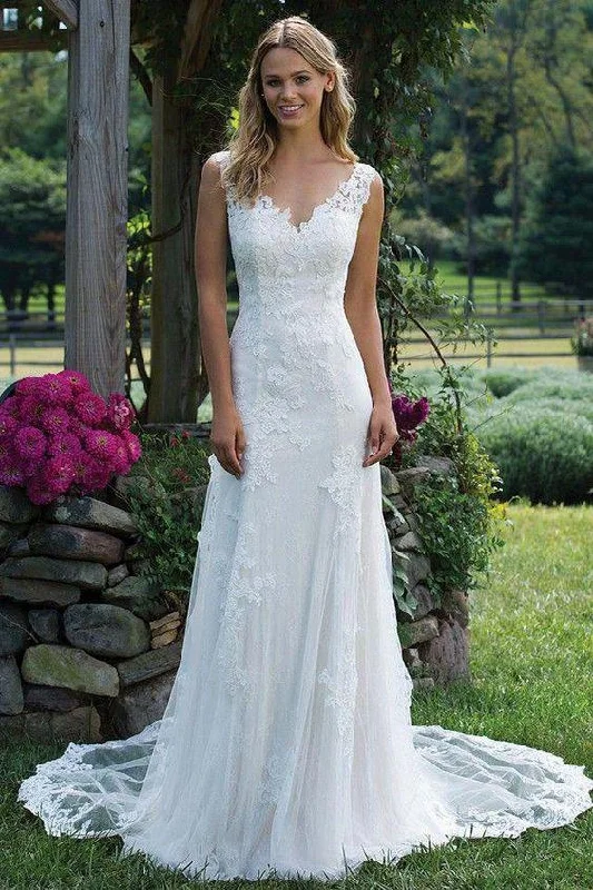 Vintage V Neck Sleeveless Tulle Lace Appliqued Wedding Dress, Long Bridal Dresses N1321 Luxury Lace Gown Vintage V Neck Sleeveless Tulle Lace Appliqued Wedding Dress, Long Bridal Dresses N1321 Luxury Lace Gown