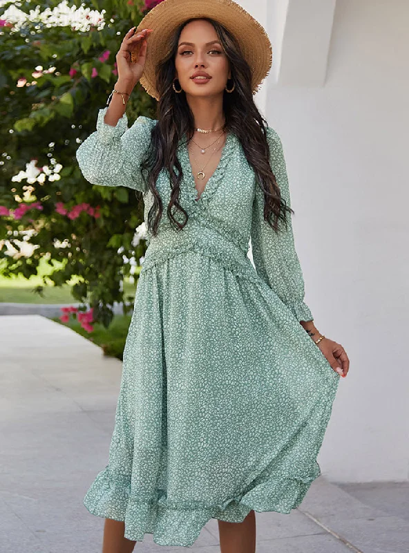 V-neck Simple Printed Chiffon Dress Best floral dresses for plus size