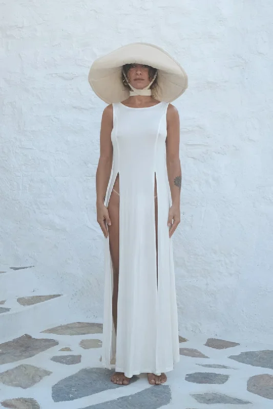 White Soft Sleeveless Dress with Deep Slits Halter unclassified dresses