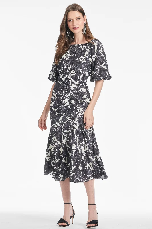 Zadi Dress - Graphic Scroll Plus size unclassified dresses
